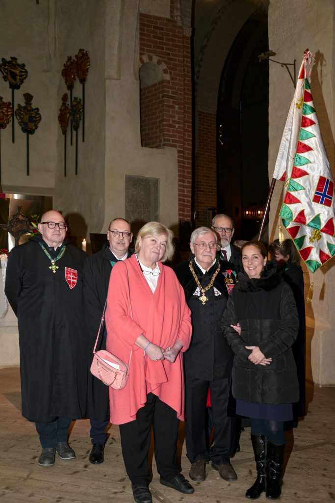 lg Tiglezán József, lg Péter Csaba, Walburga Habsburg Douglas, lg dr Sebestyén Gábor, lg Bán Ferenc, dr Müller Adrien, Magyarország nagykövete - Magyar Mártírok Emlékistentiszteletére - Strängnäs, 2023 november 26 fotó: ifj Sebestyén Gábor